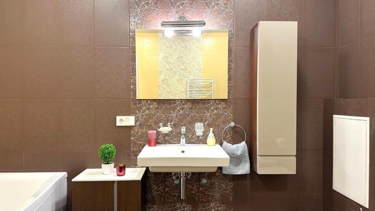 Bright House On 23 Serpnya Jarkov Exterior foto