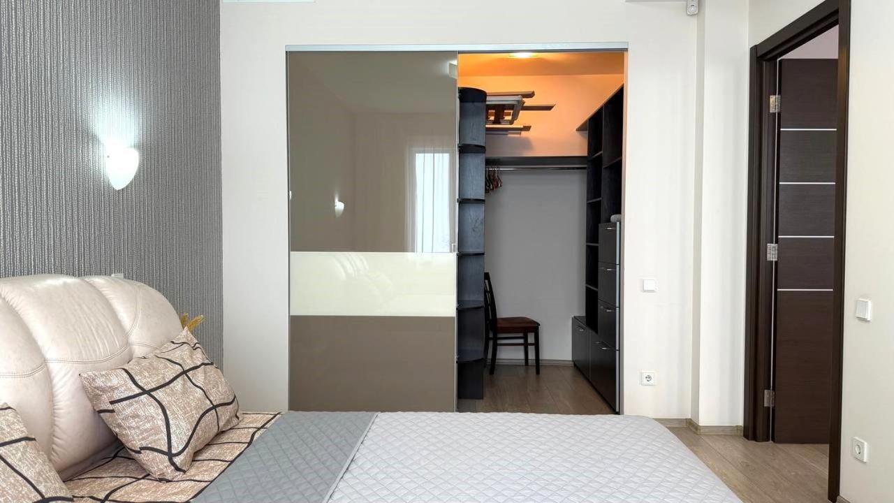 Bright House On 23 Serpnya Jarkov Exterior foto