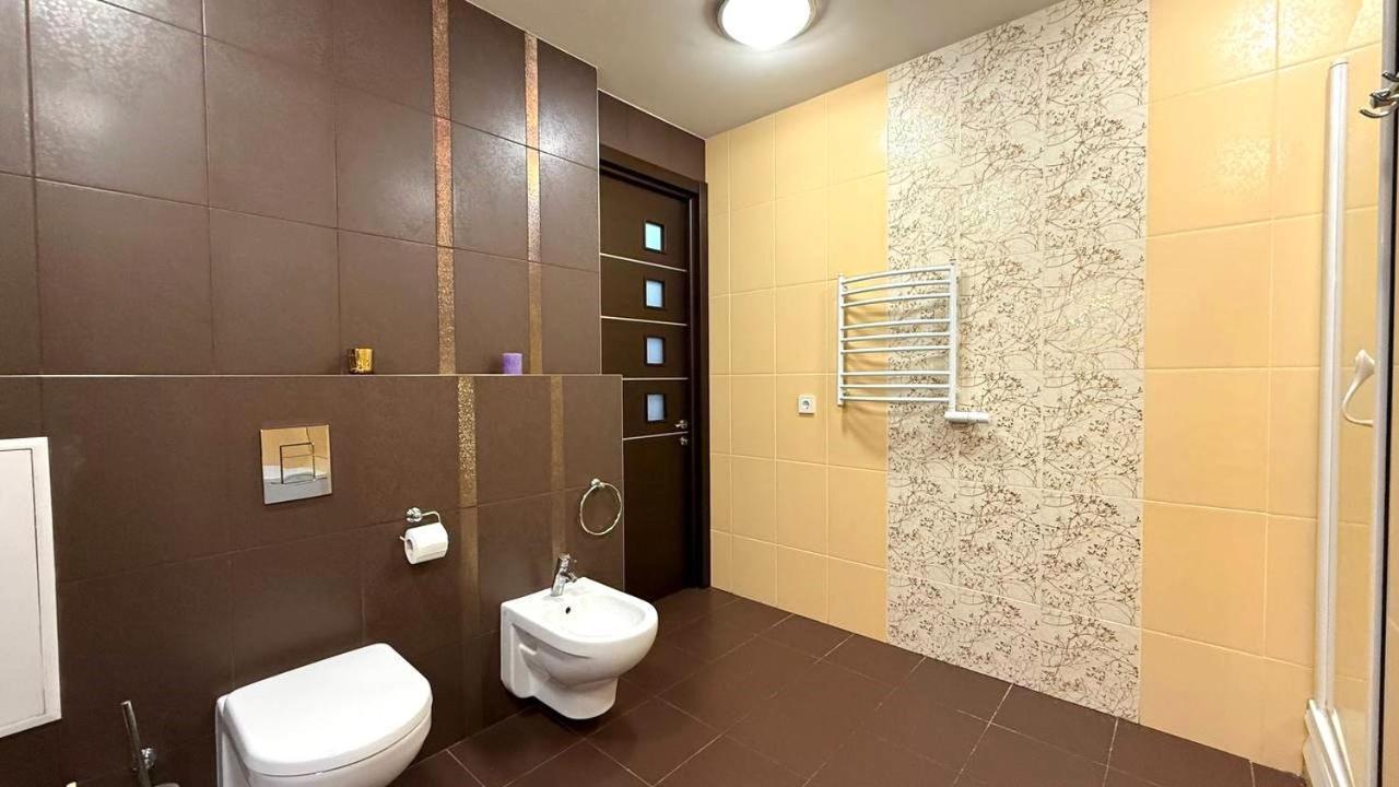 Bright House On 23 Serpnya Jarkov Exterior foto